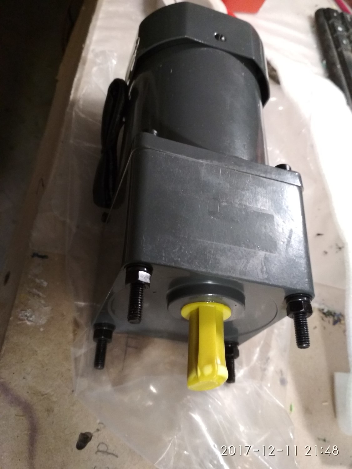 Мотор-редукторы от 25 Вт до 60 Вт (220в) и 12в (12 об/мин, до 70кг/см)